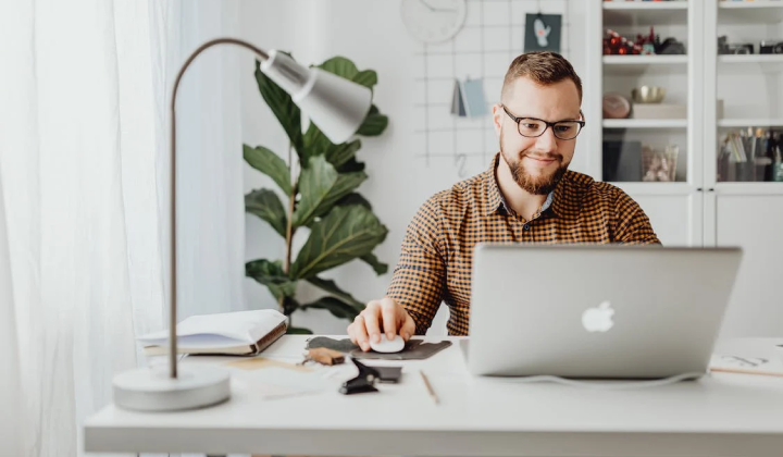 SaaS Success Stories: Real-World Examples of SaaS companies